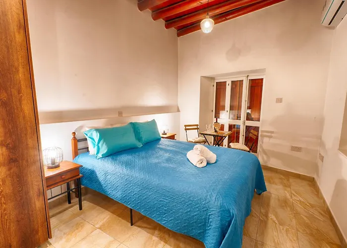 Penelope's Mansion Kır Evi *